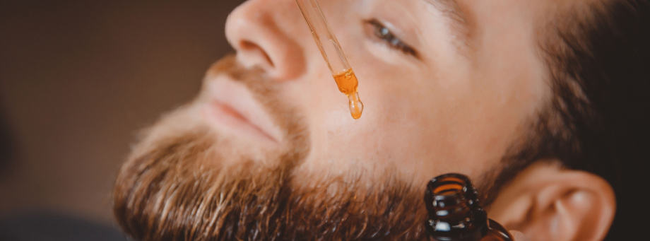 Voici comment utiliser l'huile à barbe