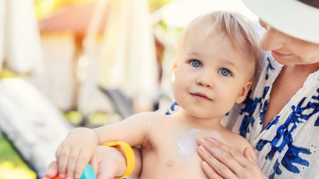 Comment protéger bébé du soleil